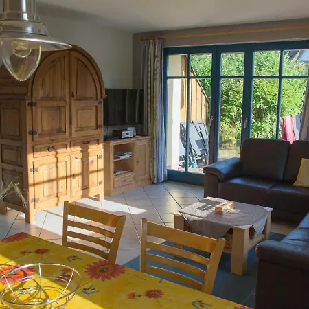 Sonniges Reetdachhaus Tatil Evi *