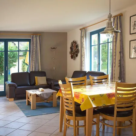 Sonniges Reetdachhaus Holiday home *